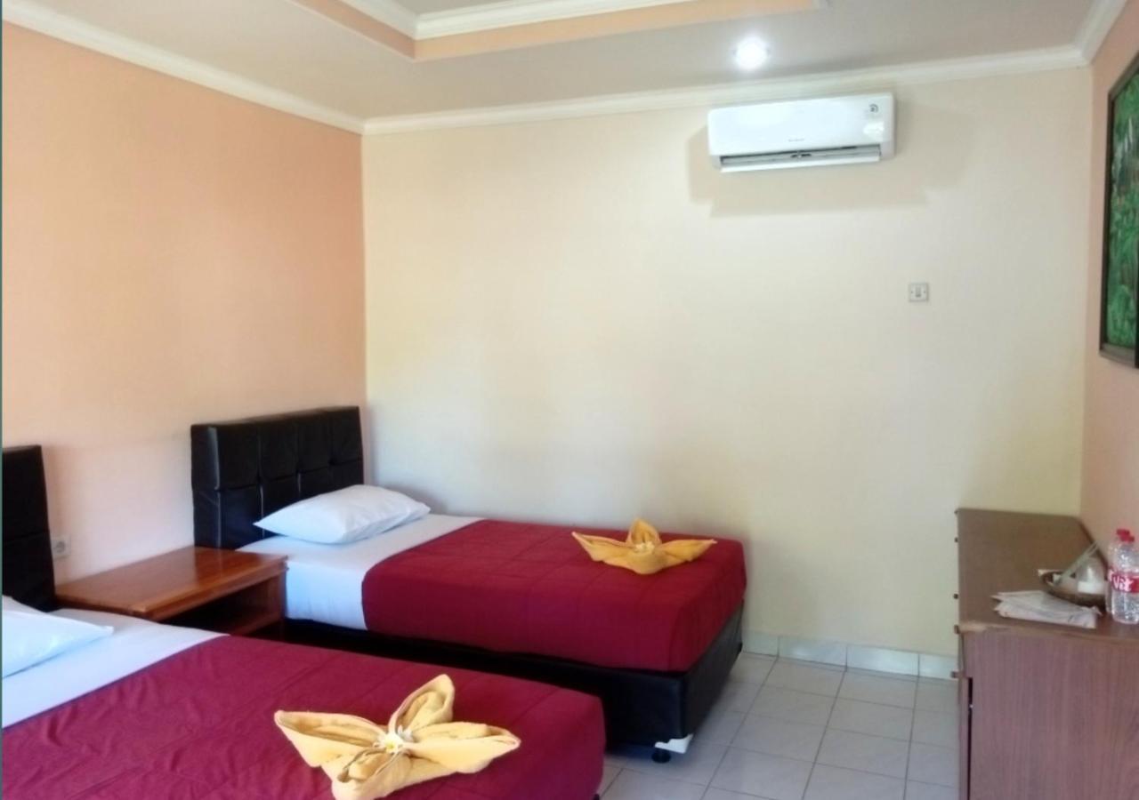 Lovina Beach Hotel ภายนอก รูปภาพ