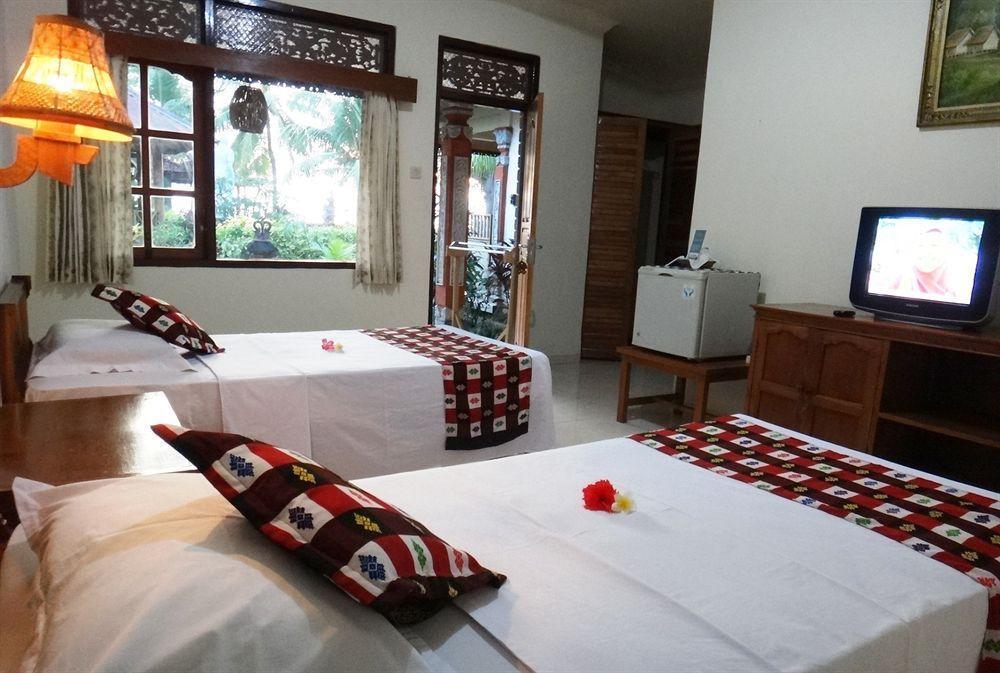 Lovina Beach Hotel ภายนอก รูปภาพ