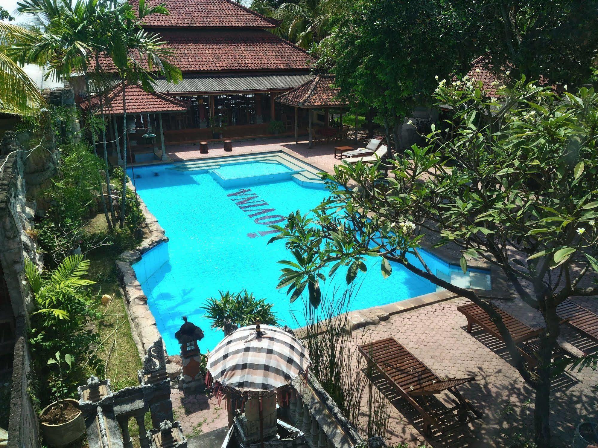 Lovina Beach Hotel ภายนอก รูปภาพ