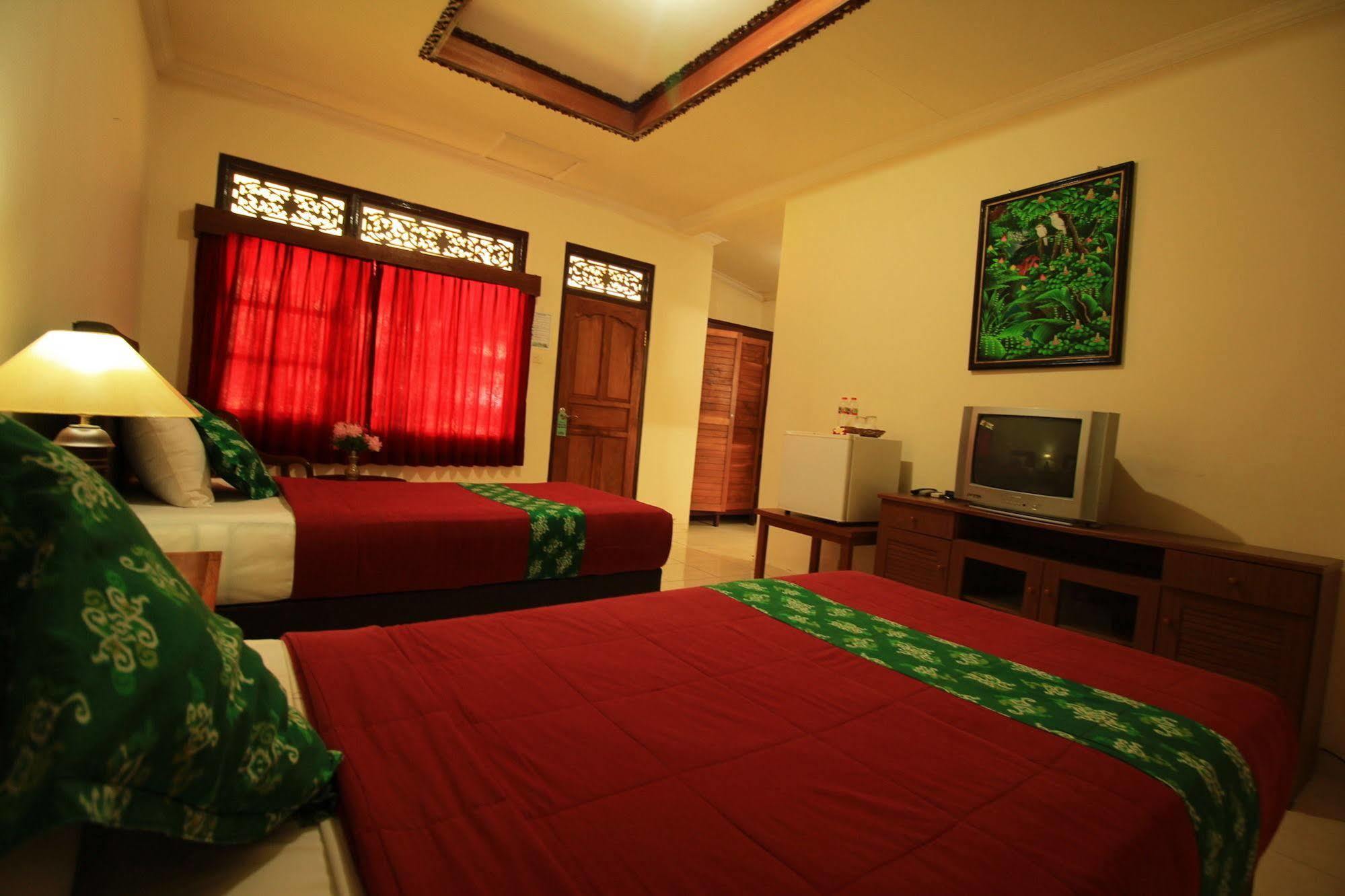 Lovina Beach Hotel ภายนอก รูปภาพ