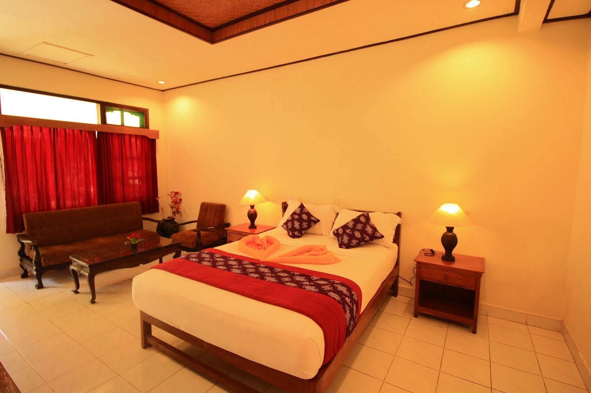 Lovina Beach Hotel ภายนอก รูปภาพ
