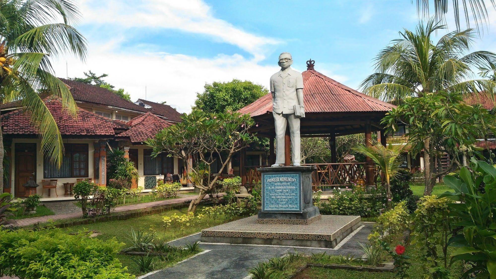 Lovina Beach Hotel ภายนอก รูปภาพ